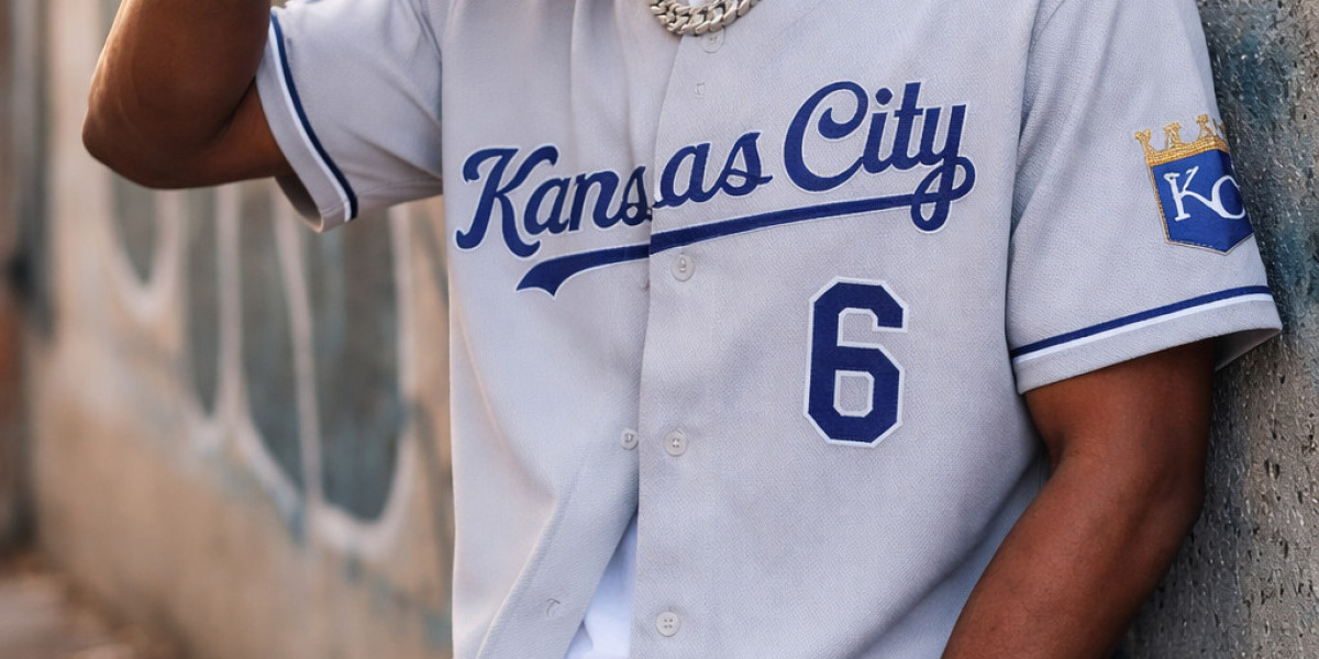 The Hero of Game 6: Why the Jim Sundberg Jersey is a Royals Legend Essential